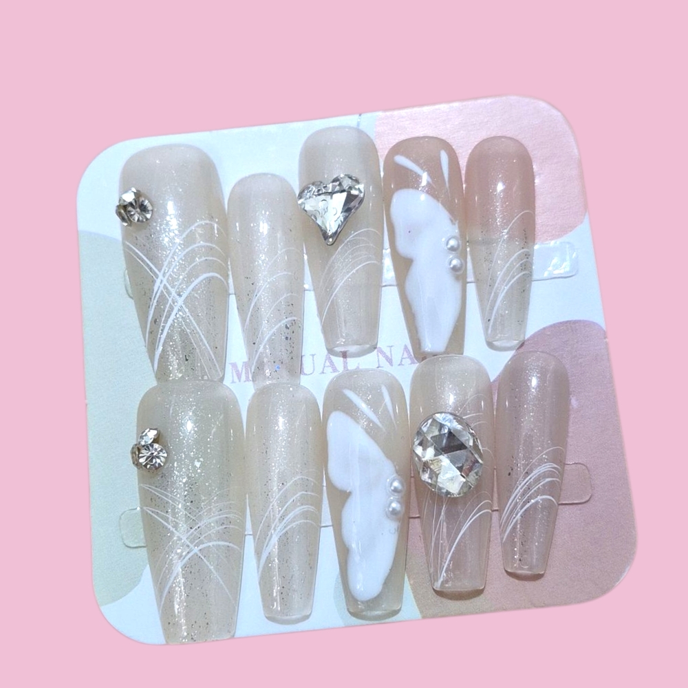 Elegant Pearl and Crystal Nail Set - Picture 2 of 2